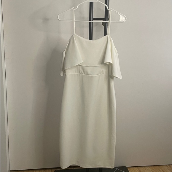 Premier Amour Dresses & Skirts - Chic Off Shoulder White Dress Cocktail Wedding Formal size 8